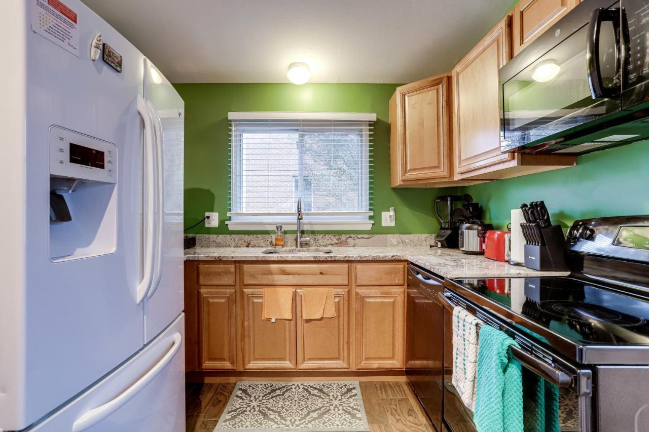 Escape To Our Cozy 3 Bed Rm 2 Bath Unit In Alexandria Va Exterior foto