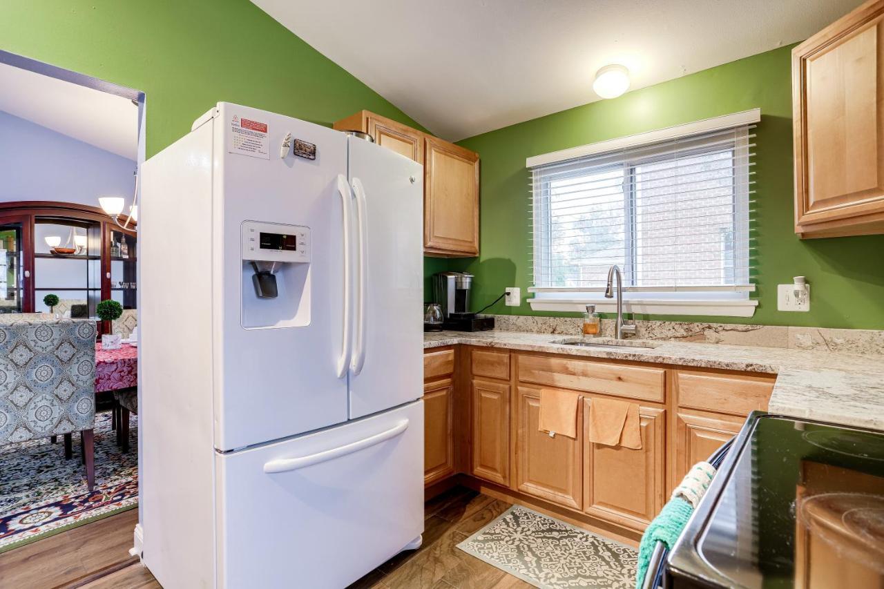 Escape To Our Cozy 3 Bed Rm 2 Bath Unit In Alexandria Va Exterior foto